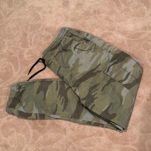 Faded Glory Camouflage Men’s pants
